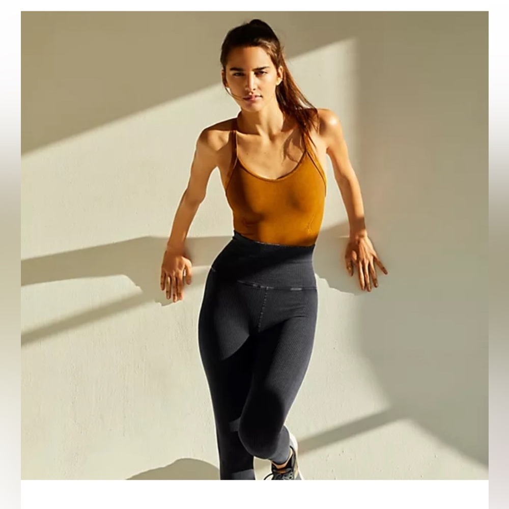 Free People Movement Free Throw Leggings in Solid Black Size XS NWT - Picture 2 of 5